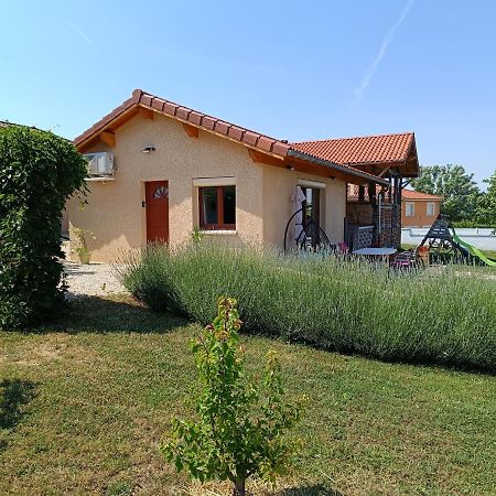 Studio Avec Terrasse Au Calme Jayat Dış mekan fotoğraf